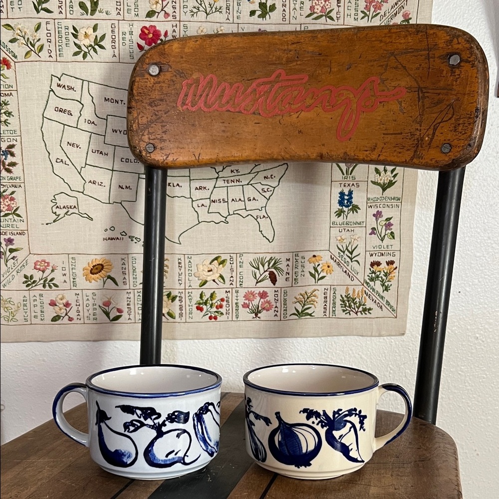 Short and squatty soup bowls with handles mug style Japan stamped blue white